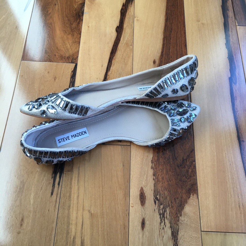 Steve Madden Silver Jeweled Pointed Toe Flats - Picture 3 of 6